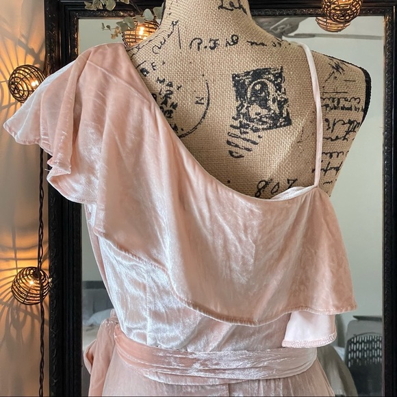 WAYF Velvet Cold Shoulder Mini Dress L NWT - Picture 15 of 16